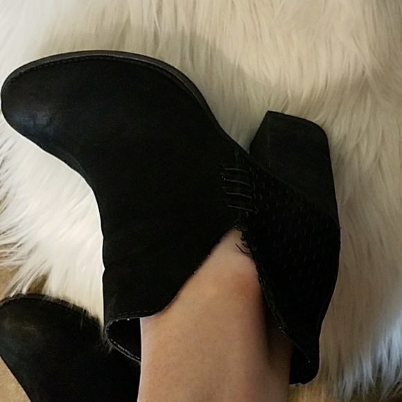 Steve Madden booties - Picture 6 of 6